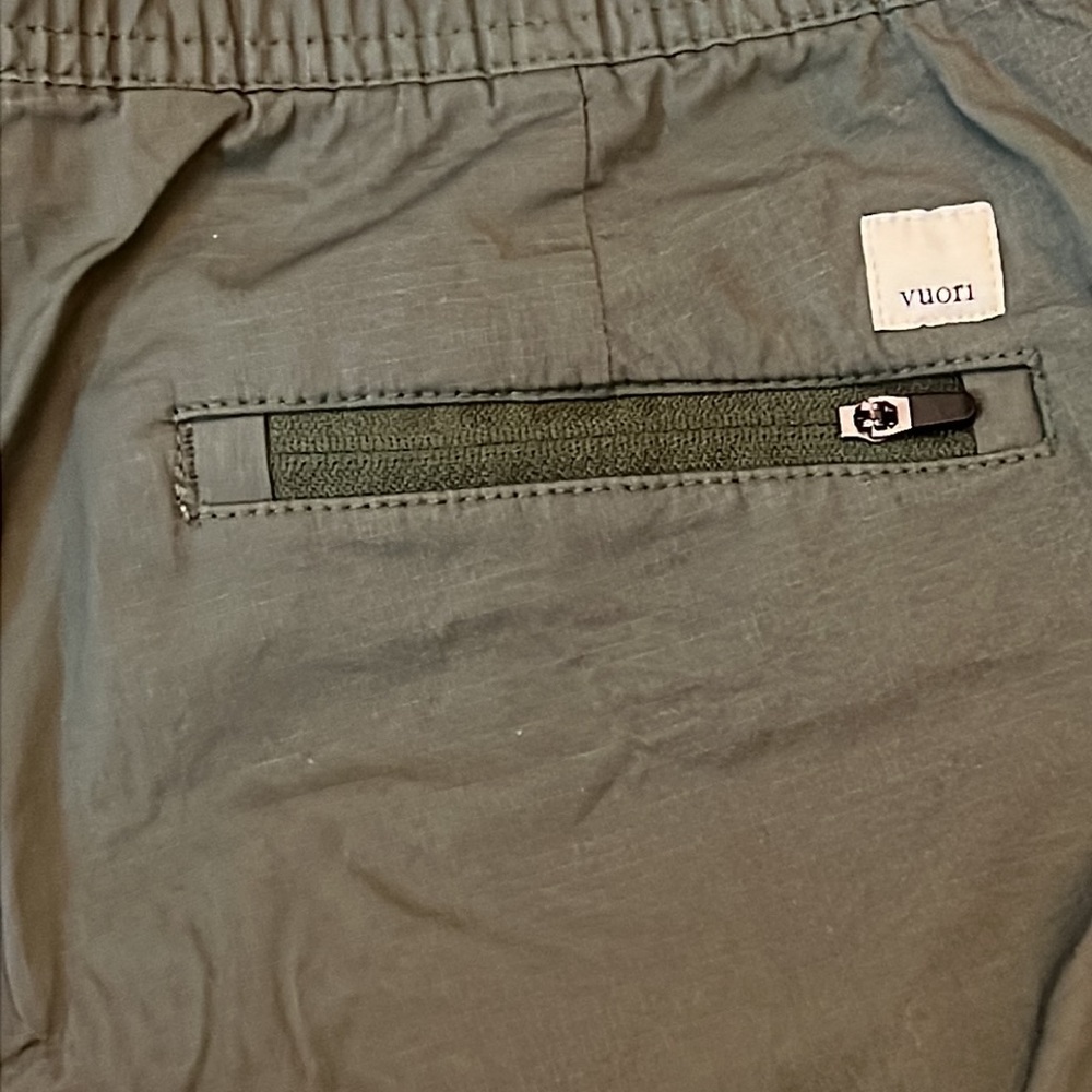 VUORI  Ripstop Wideleg Pants in Army - NWOT - - Picture 4 of 9